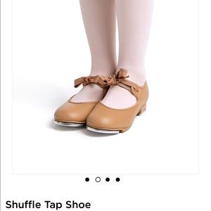 Capezio tap shoes in Caramel, Size 7 in Women’s.